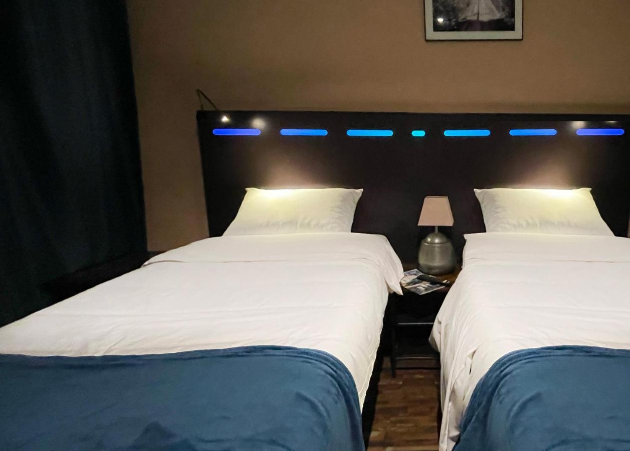 Leclerc Hotel Centre Gare Ле-Ман Экстерьер фото